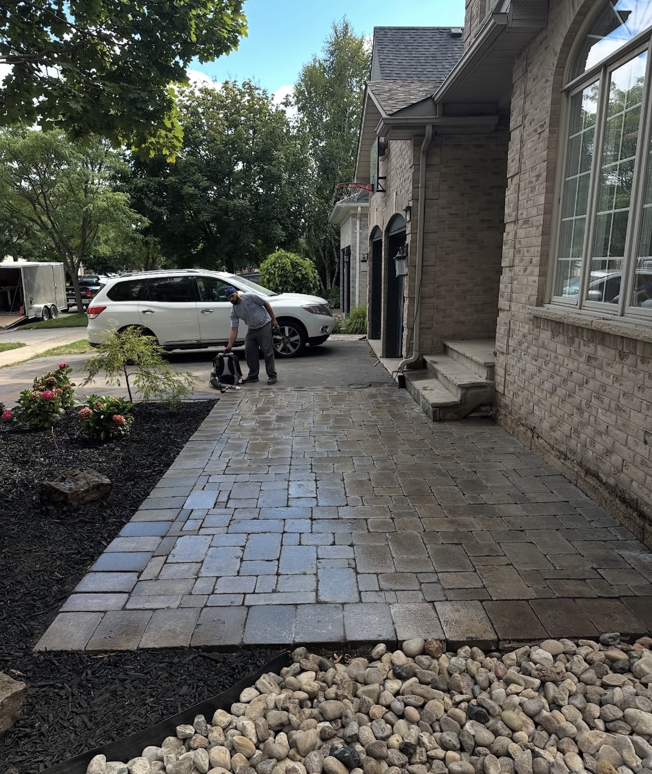 Tumbled Cobblestone Side Walkway