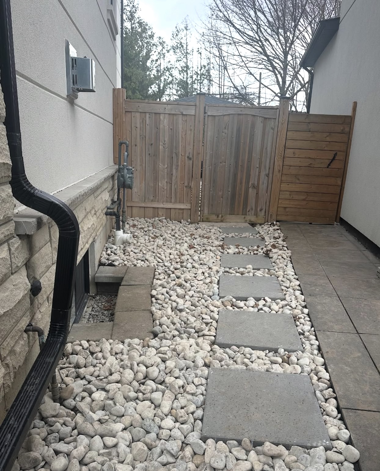 Stepping-Stone & River-Rock Side Yard